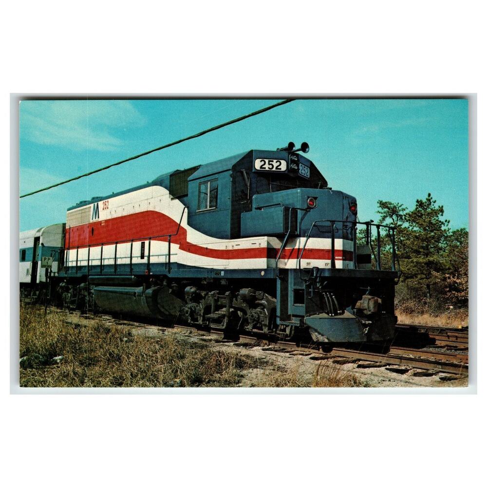 LIRR 252 Long Island Rail Road Ronkonkoma NY GP38-2 Bicentennial Postcard 1976